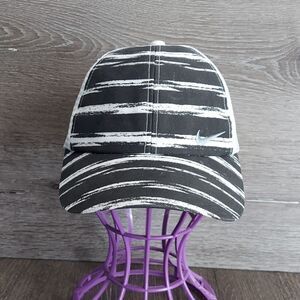 Nike Golf Black & White Faded Stripes Strapback Hat
